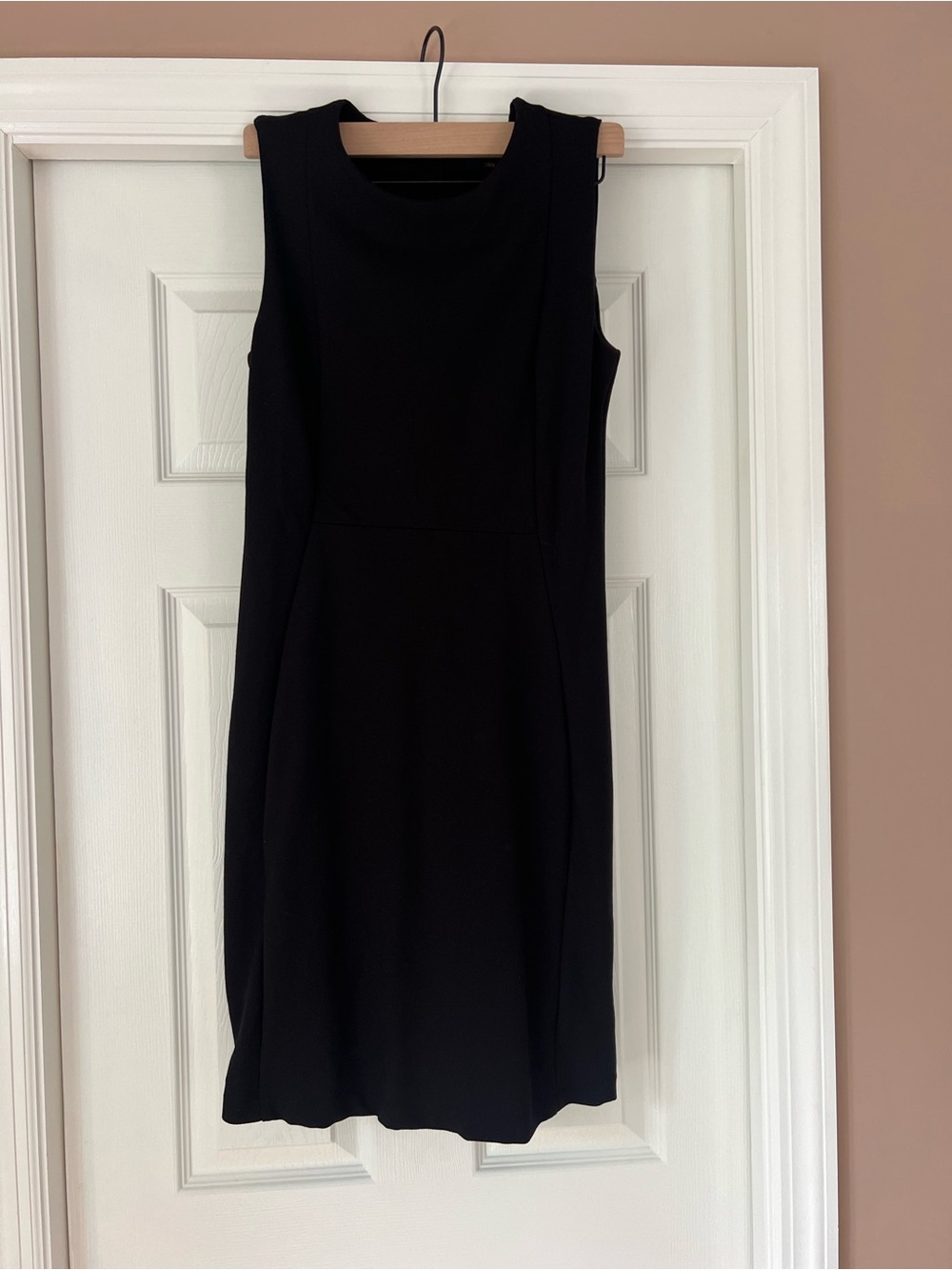 Quince Ultra-Stretch Ponte Sleeveless Dress